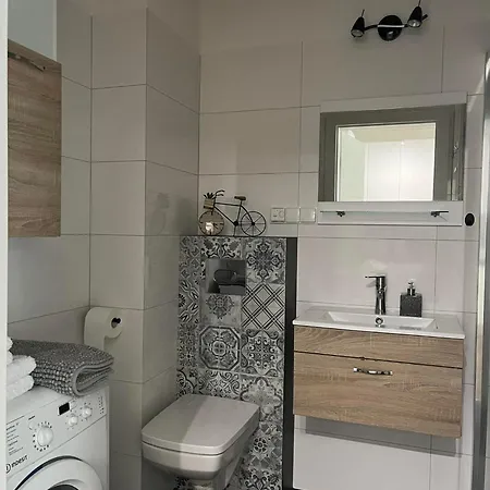 Giulia Z Balkonem 아파트 *